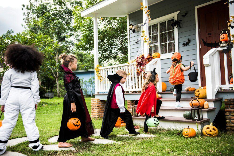 A shape scavenger hunt can be a thrilling way to get kids moving while learning about shapes. Hide cutouts of different Halloween shapes—like bats, witches' hats, and candy corn—around the classroom or playground.